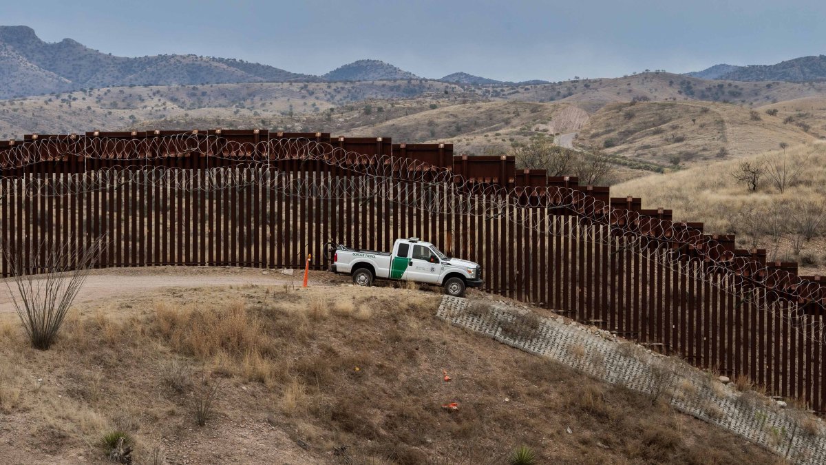 CBP advierte a los migrantes que cruzan la frontera entre Estados Unidos y México durante la ola de calor – NBC 7 San Diego