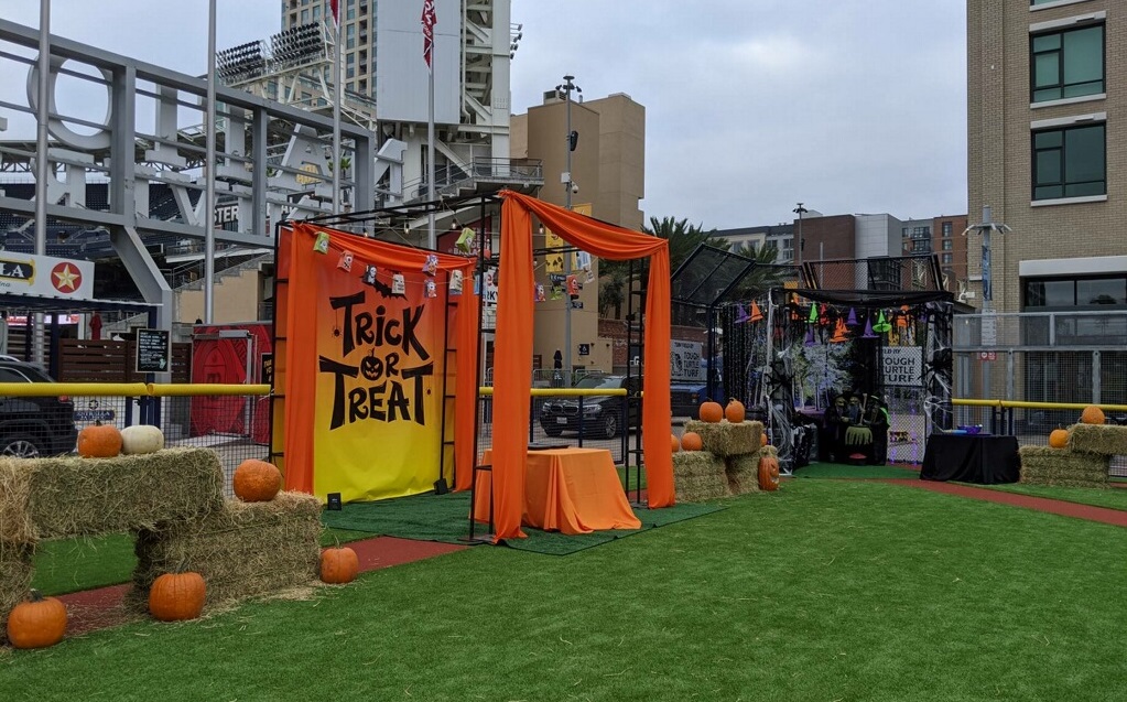 San Diego Padres - Getting ready to plan some Halloween fun? 🎃 Enjoy a  stroll through a pumpkin patch, your favorite candy and characters at the  Halloween Trail at Petco Park! Grab