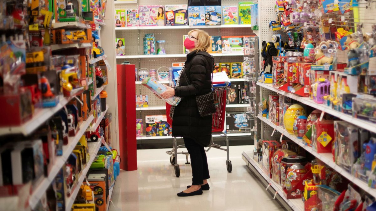 An Ocean Full of Containers: How Toy Companies Are Grappling With Shipping Delays This Holiday Season - Vimarsana News