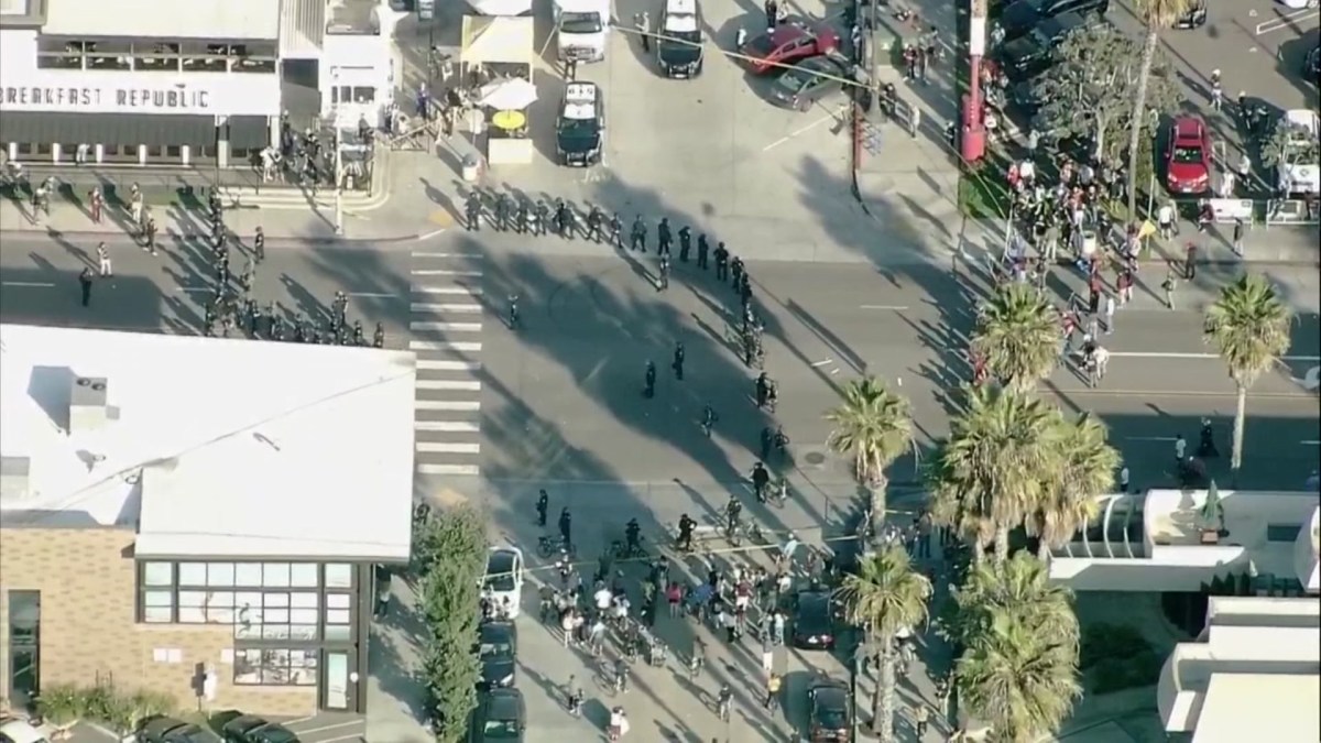 Pacific Beach Trump Rally, Counter Protest Declared as Unlawful Assembly by San Diego Police – NBC 7 San Diego - Vimarsana News