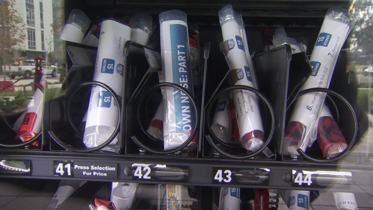 Vending Machines Distribute COVID19 Tests to Returning UC San Diego