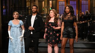 "Regé-Jean Page" Episode 1798 -- Pictured: (l-r) Chloe Fineman as Daphne, host Regé-Jean Page, Aidy Bryant, and Ego Nwodim during the Monologue on Saturday, February 20, 2021
