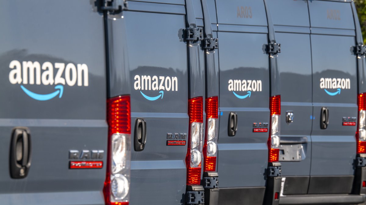 Amazon Delivery Driver Found Dead in Missouri Yard After Dog Attack – NBC 7 San Diego - Vimarsana News