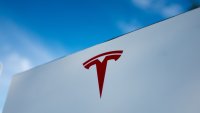 Tesla settles lawsuit over Apple engineer’s death in a crash involving its Autopilot software