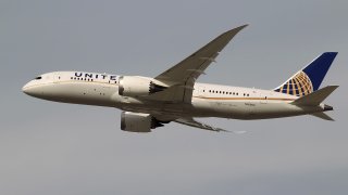 United Airlines plane