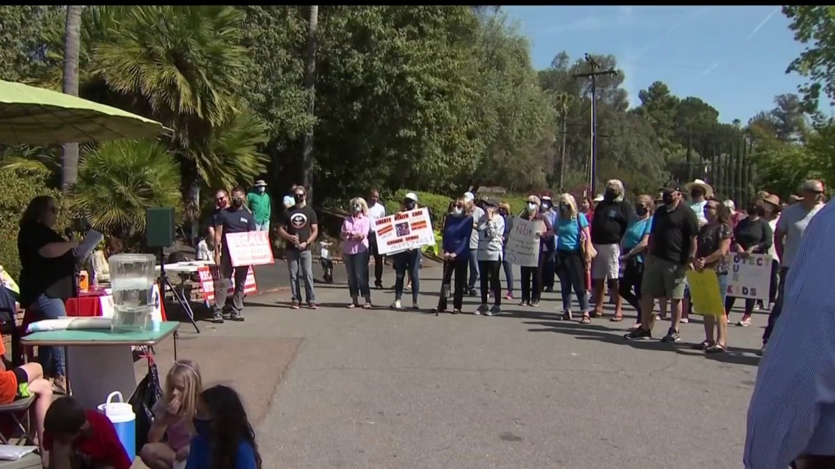 Neighbors Protest Sex Offenders Who Will Move Into Their Neighborhood