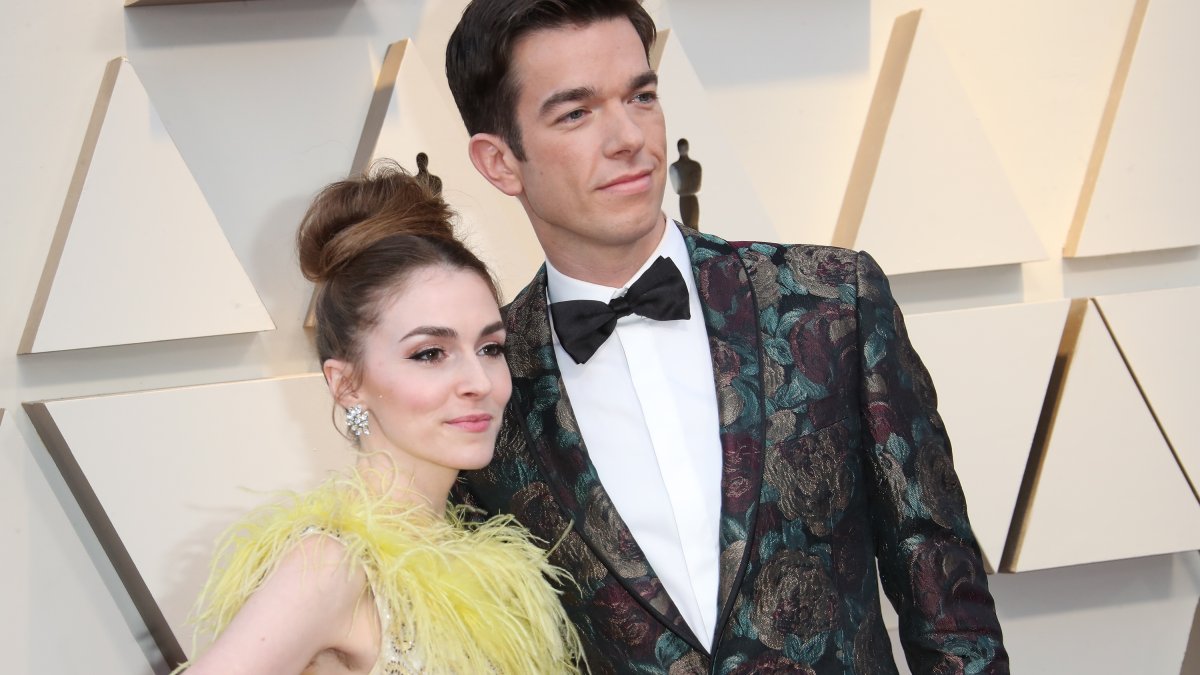 John Mulaney and Wife Anna Marie Tendler Break Up After 6 Years of Marriage  – NBC 7 San Diego