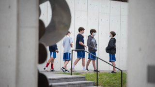 school children wear facemasks Texas