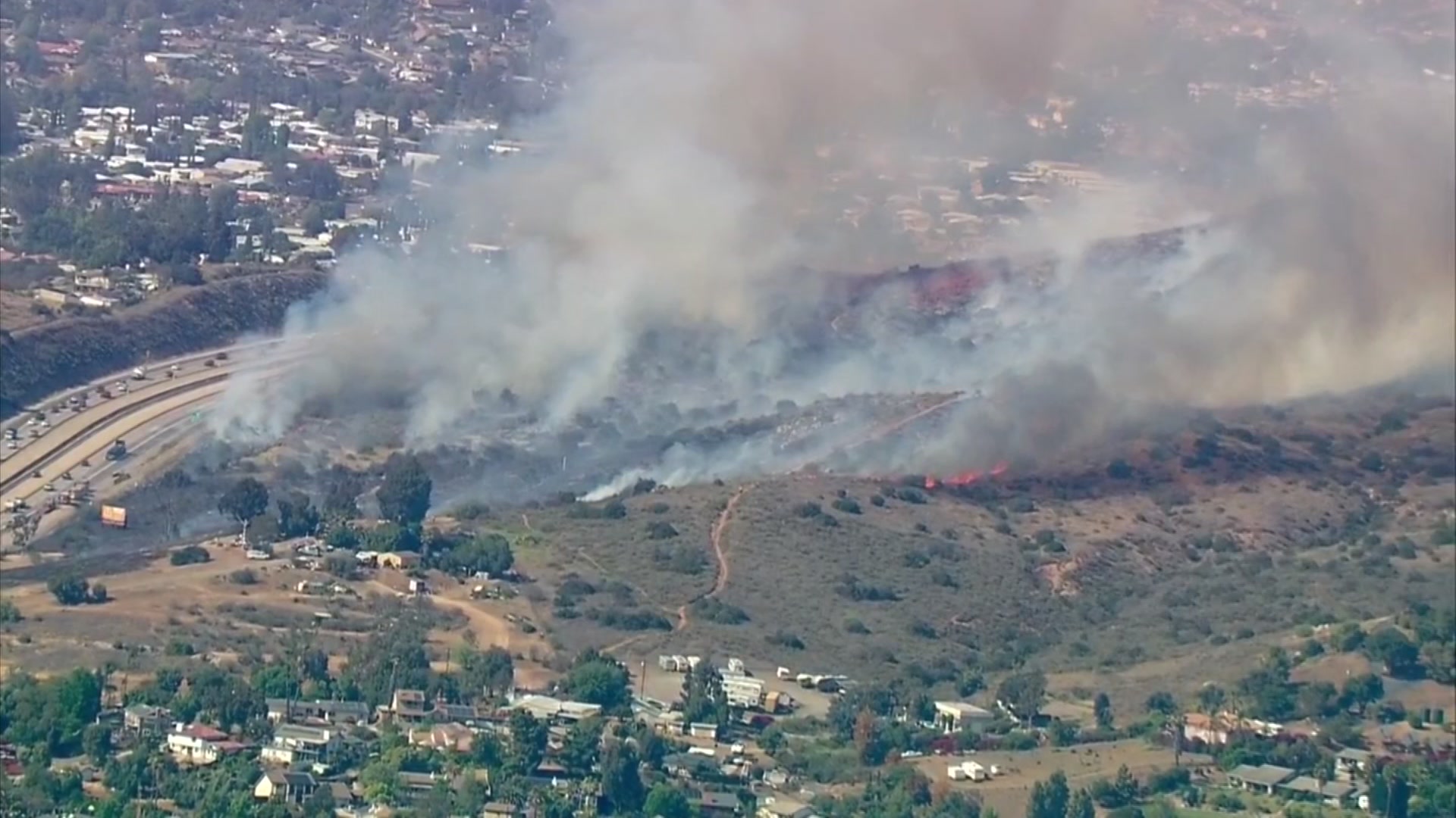 Brush Fire Along Eastbound I-8 In Lakeside Area – NBC 7 San Diego