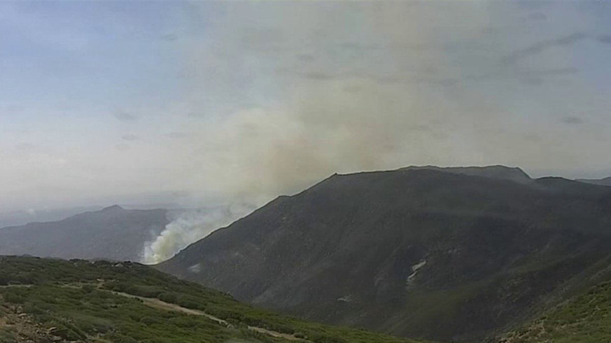 Overland Fire Grows to 500 Acres – NBC 7 San Diego