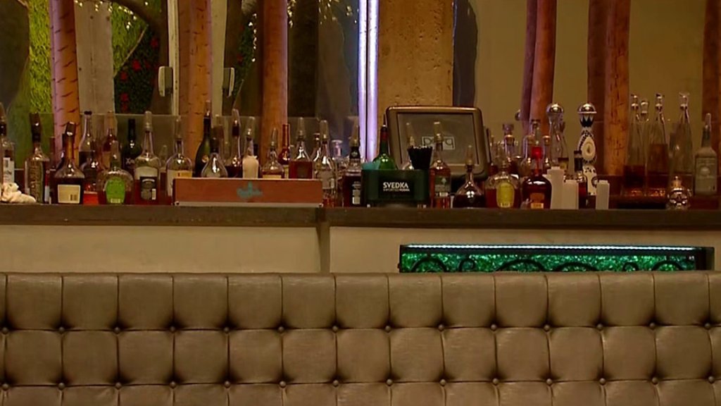 San Diego Bars Open Christmas 2021 San Diego Nightlife Is Back As Clubs Reopen At Full Capacity Nbc 7 San Diego San Diego Bars Open Christmas 2021 San Diego Nightlife Is Back As Clubs Reopen At Full Capacity Nbc 7 San Diego