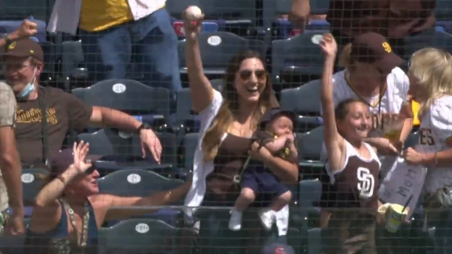 SD@PHI: Father and son go wild after son catches ball 