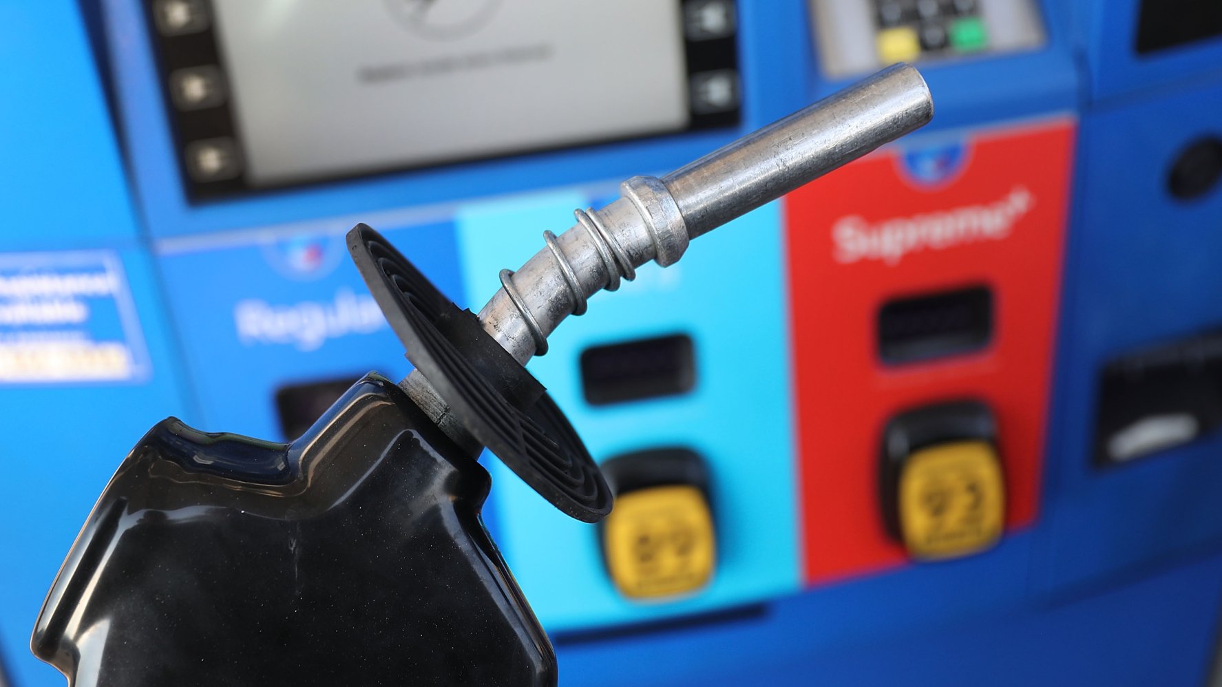 average-socal-gas-prices-remain-high-but-stable-nbc-7-san-diego