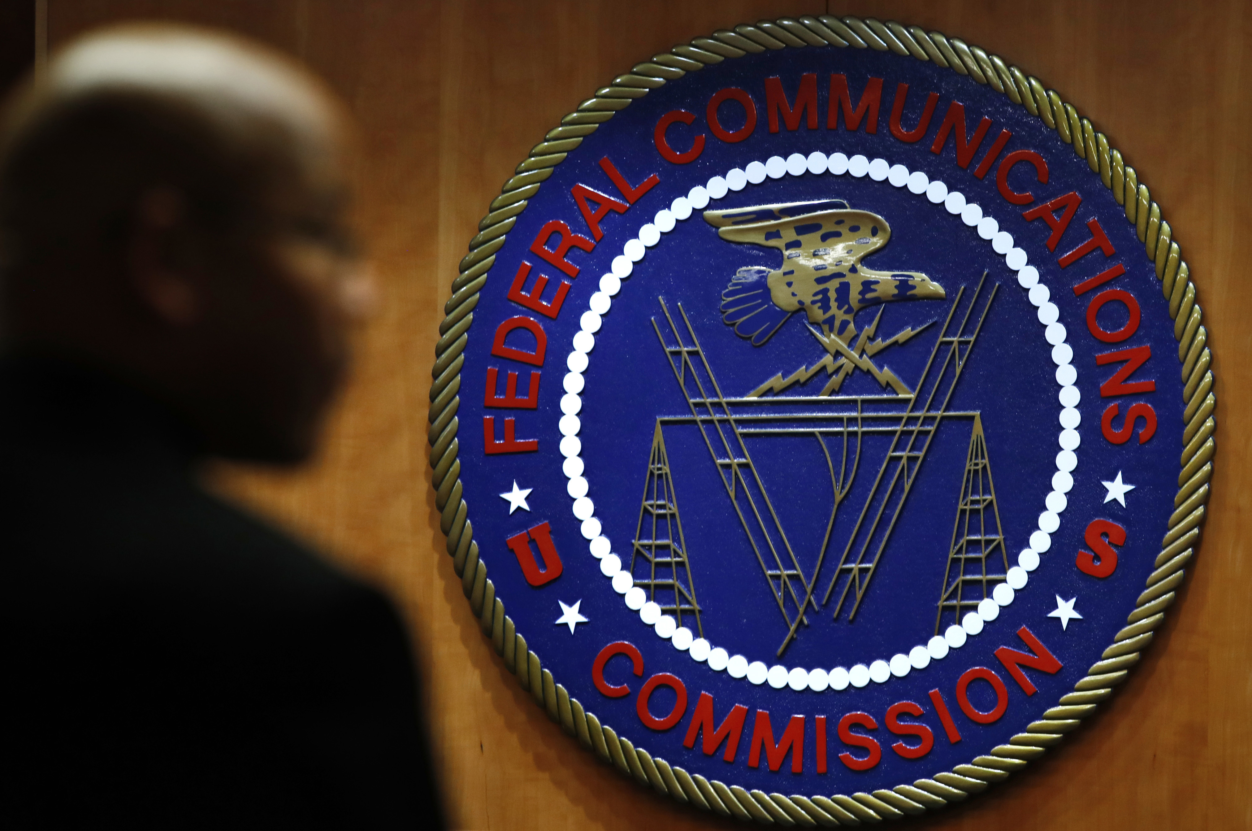 New FCC rules require internet providers to be more transparent about fees, pricing – NBC 7 San Diego - Vimarsana News