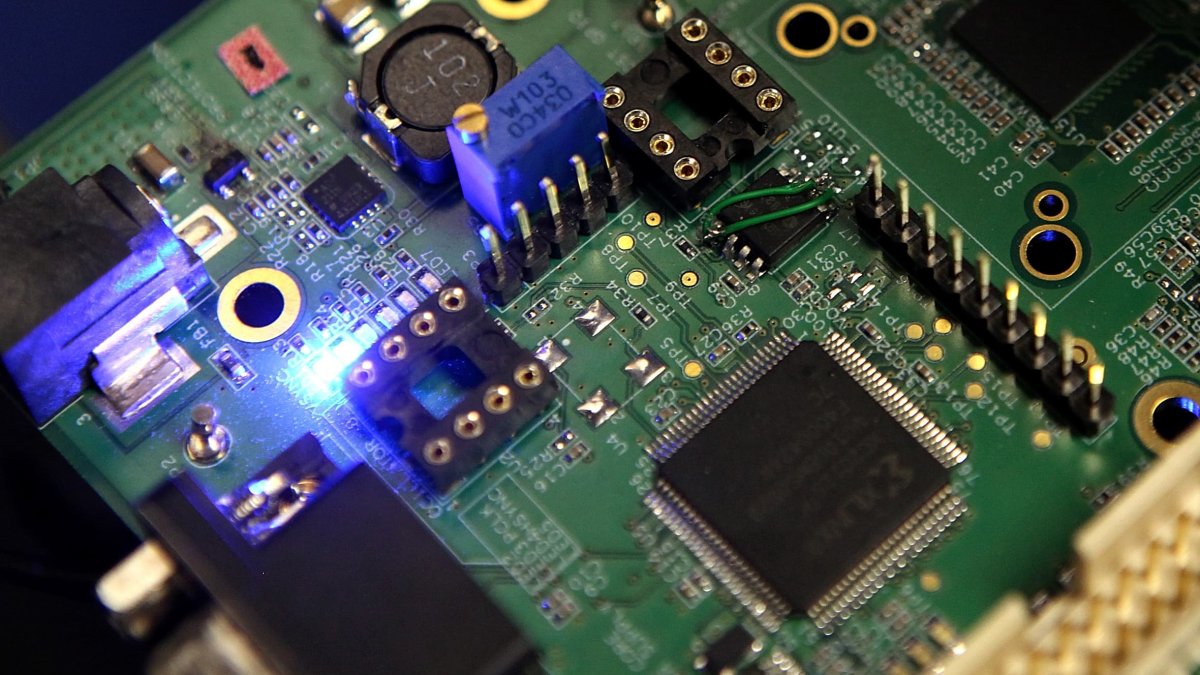 This Chip Firm's Reliance on Apple Is a Risk Factor, Analyst Warns - Vimarsana News