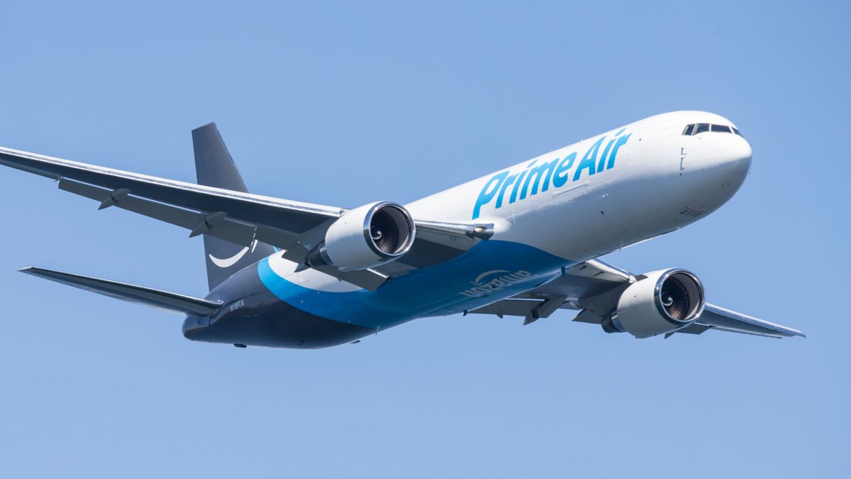 Amazon Workers Walk Out Over Pay, Safety Concerns at Major California Air Hub - Vimarsana News