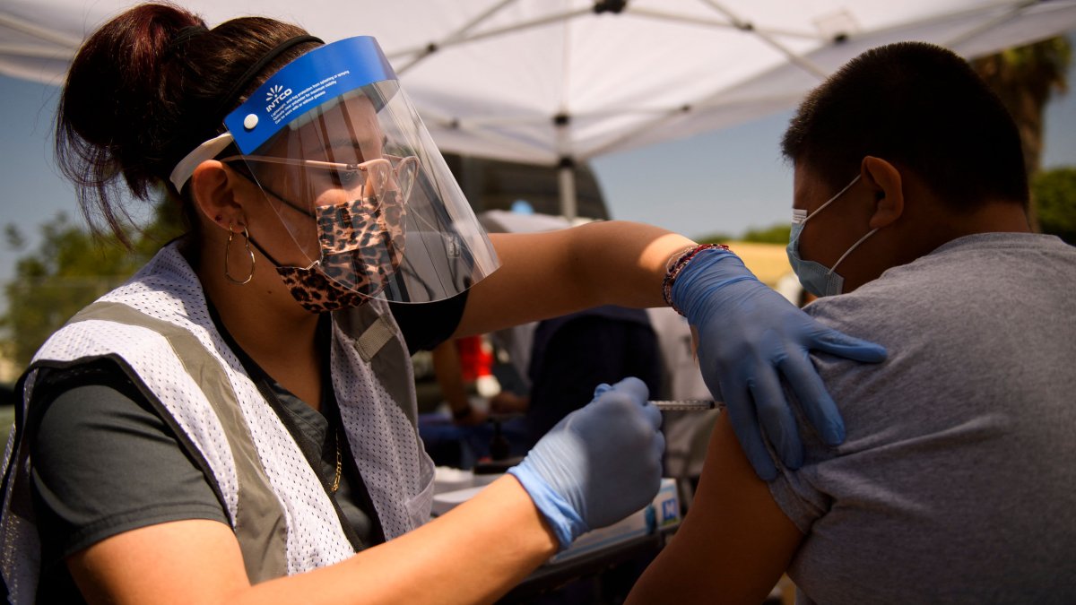San Diegans Voice Their Opinion on Pfizer's COVID-19 Vaccine for Young Children - Vimarsana News