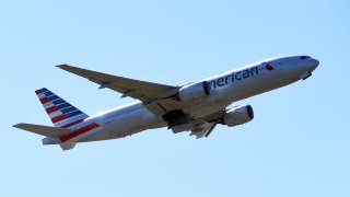 Boeing 777, American Airlines.