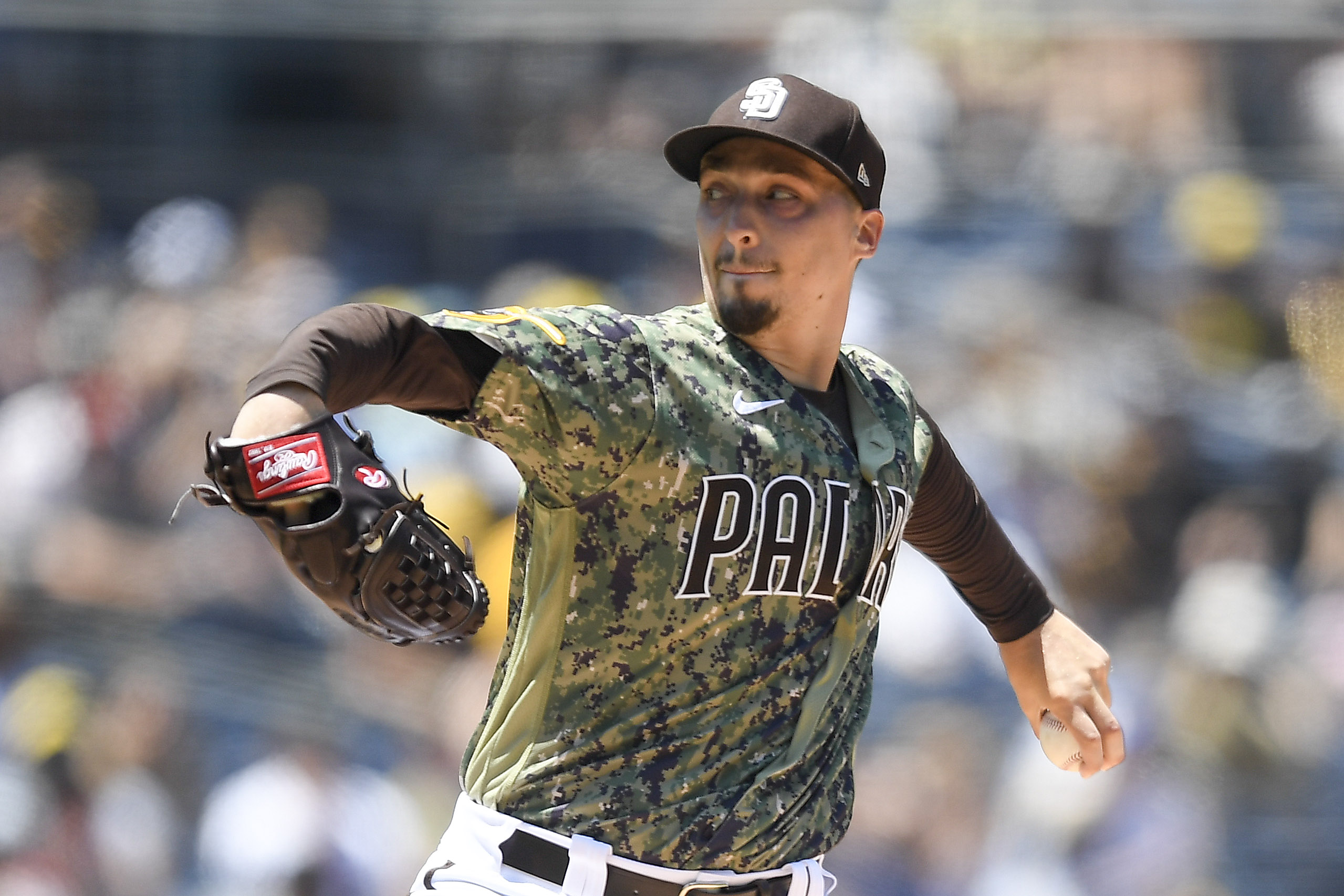 Valley News - Baseball roundup: Padres outslug Colorado