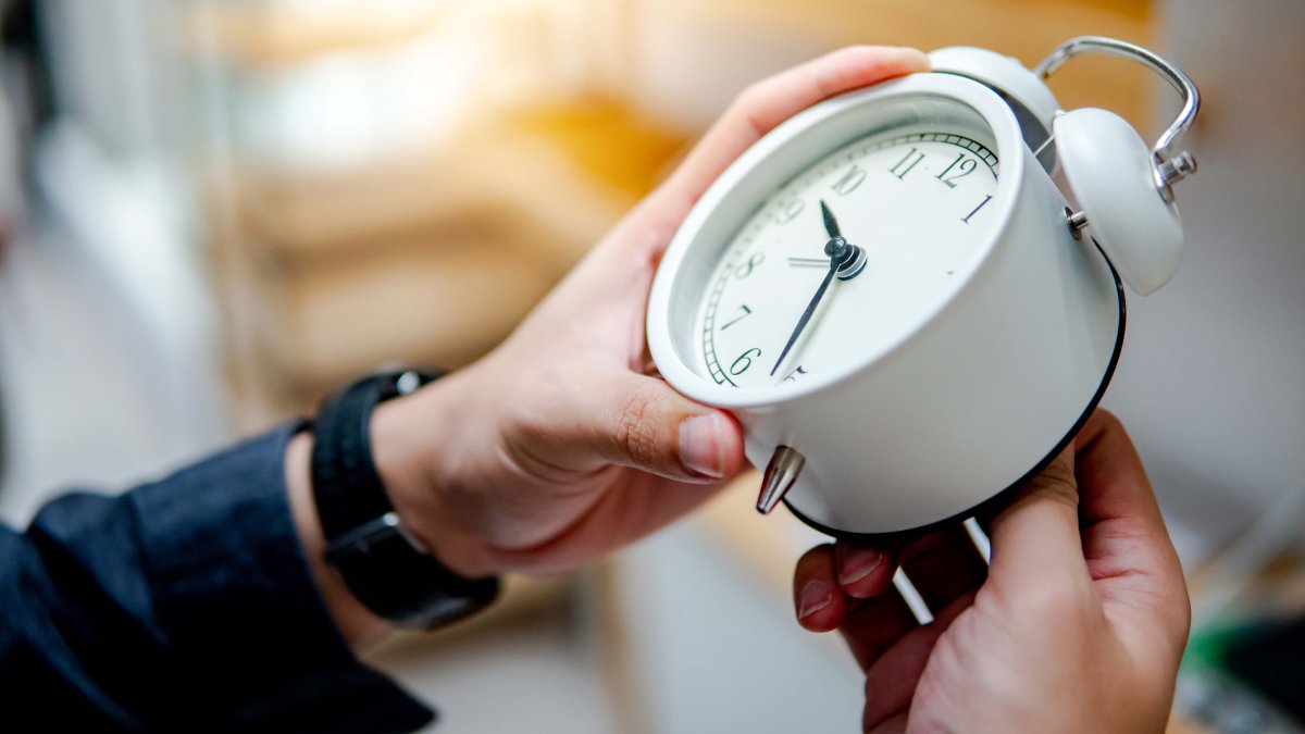 Daylight Saving Time Begins Sunday for Most Americans – NBC 7 San Diego - Vimarsana News