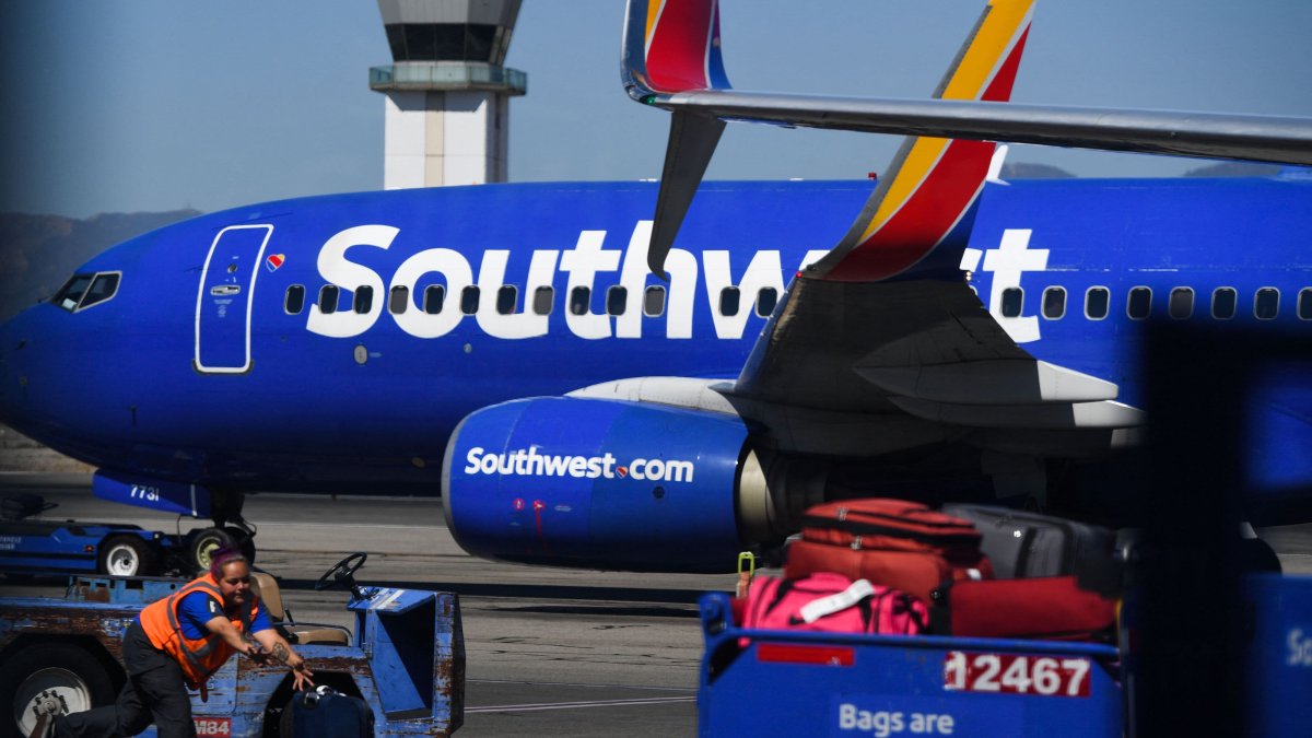 Southwest: We Won't Put Unvaccinated Workers on Unpaid Leave – NBC 7 San Diego - Vimarsana News