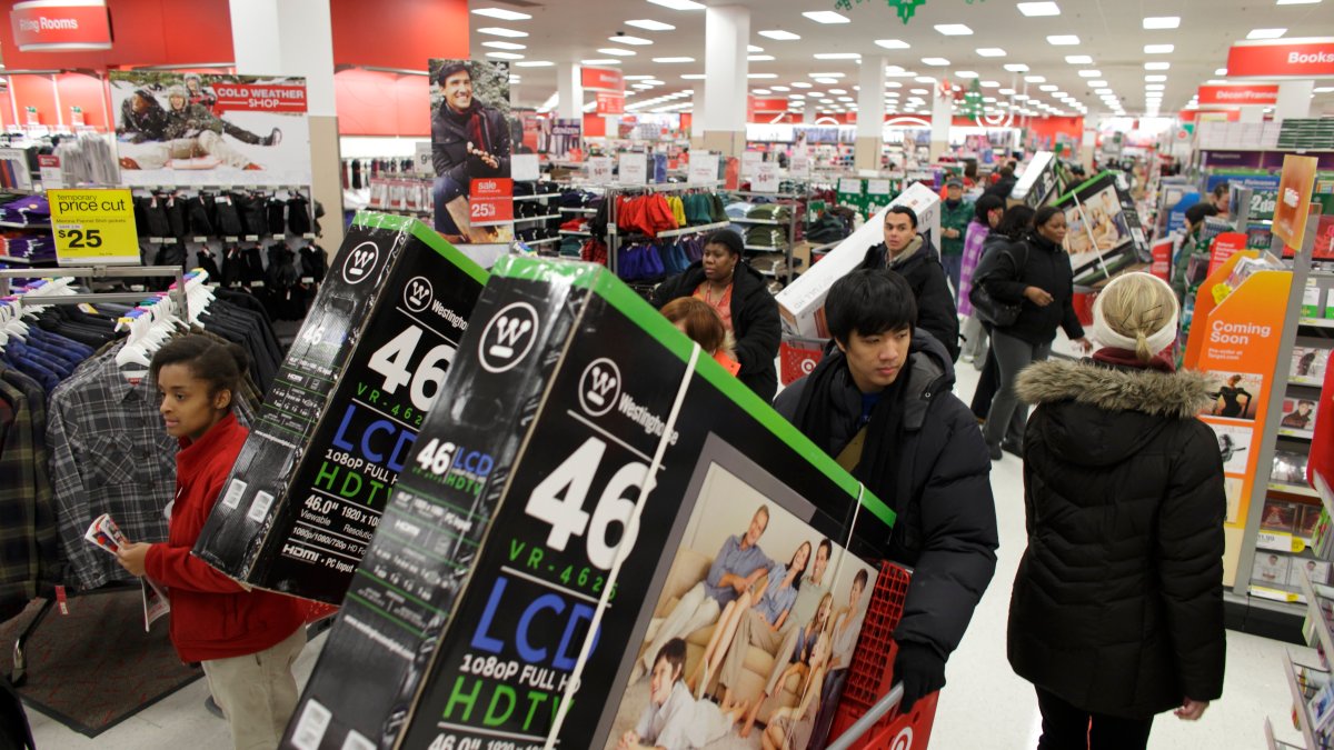 Stores Kick Off Black Friday 2021 Sales But Pandemic Woes Linger – NBC 7 San Diego - Vimarsana News