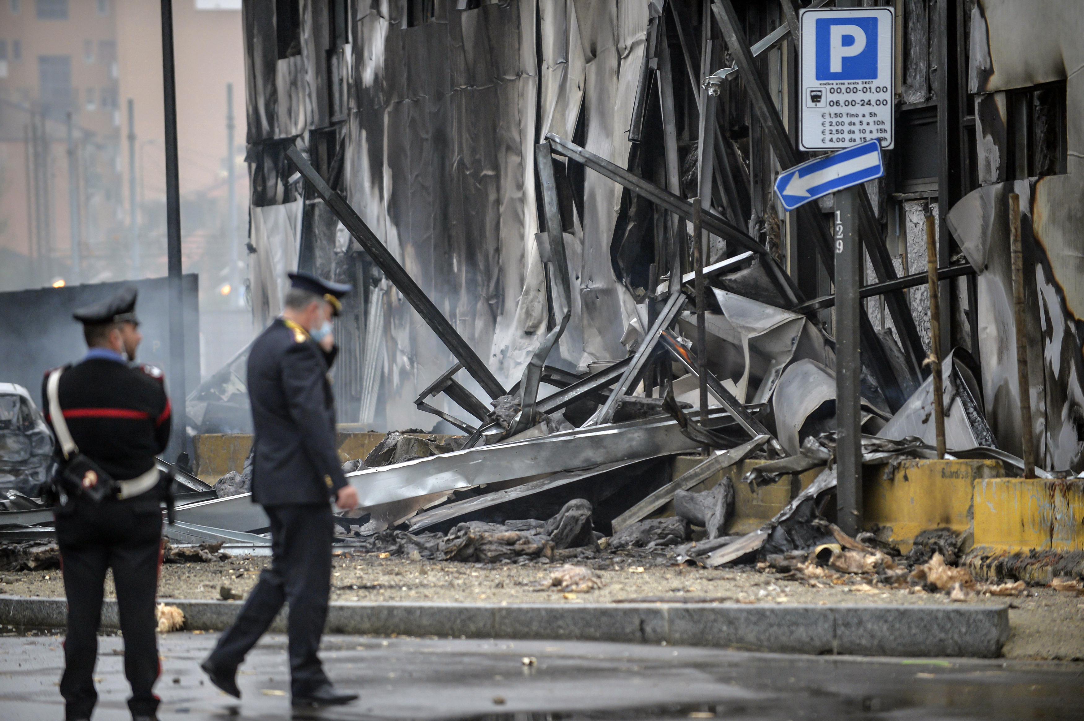 Small Plane Crashes Into Building in Italy; 8 Reported Dead – NBC 7 San Diego - Vimarsana News