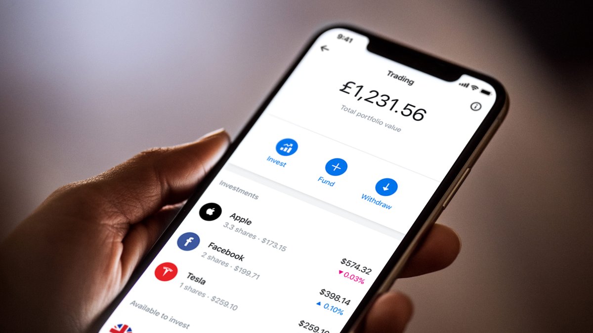 UK Stockbroker AJ Bell Takes on Fintech Rivals With Commission-Free Investing App - Vimarsana News