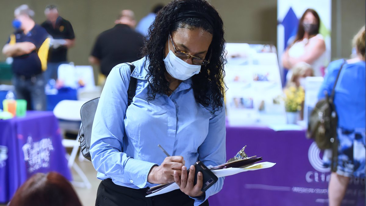 U.S. Unemployment Rate Falls in February, But Ticks Up for Black Women - Vimarsana News