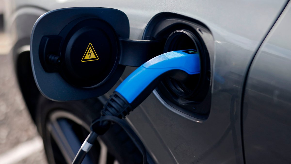 EXPLAINER California EV Requirements Face Some Obstacles NBC 7 San Diego