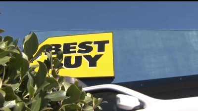 San Diego Shoppers Looking for Holiday Deals on Black Friday