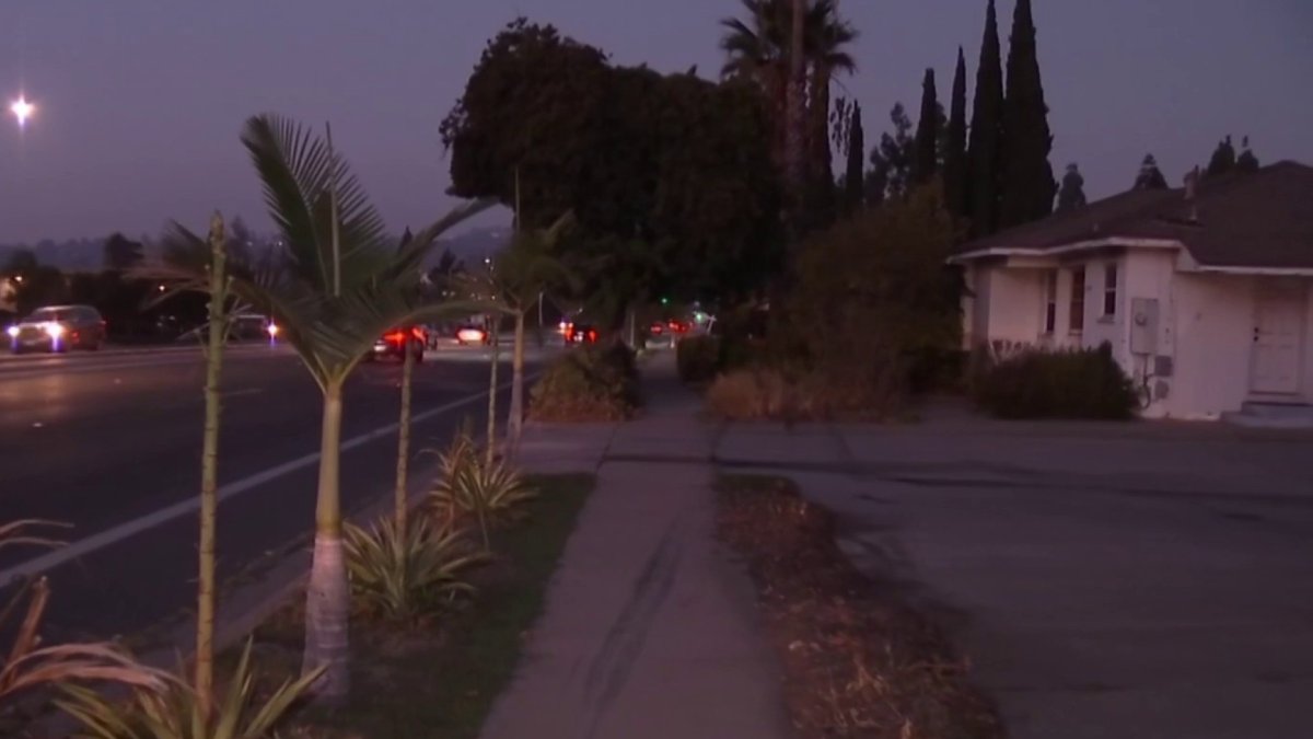 Neighbors Living on Dangerous Bend of Mission Gorge Road Want City to Step In - Vimarsana News