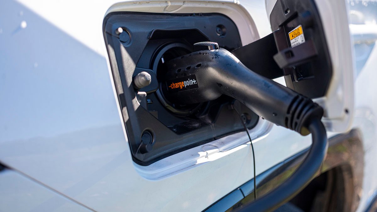 Frigid temps can cut electric vehicle range, make charging tough. Here's what to know – NBC 7 San Diego - Vimarsana News