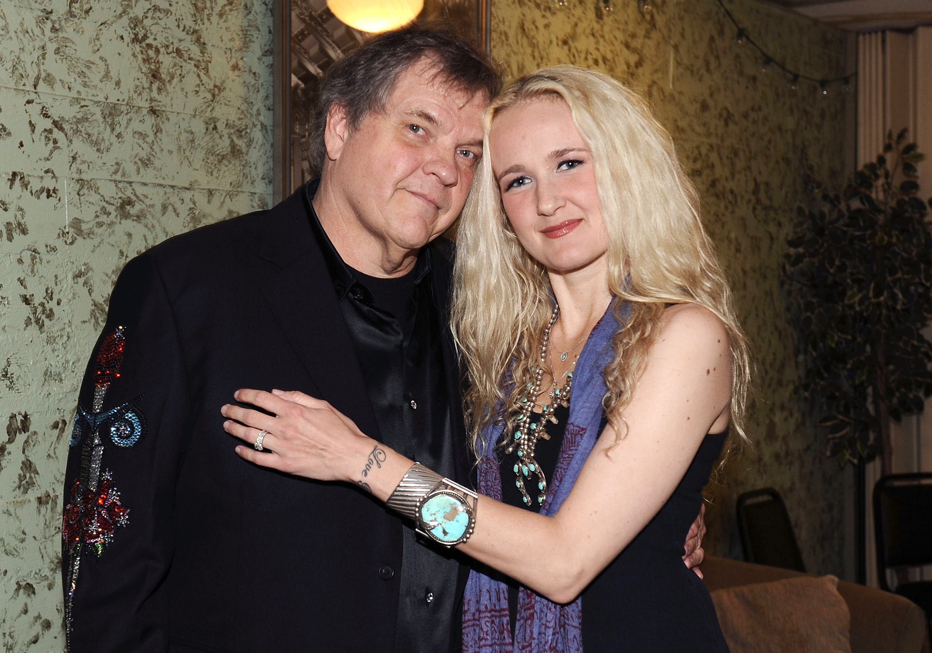 Meat Loaf's Daughter Pens Tribute to Late Musician Dad: "I Love You Always" – NBC 7 San Diego - Vimarsana News