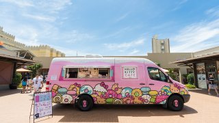 An exterior image of the Hello Kitty Cafe Truck.