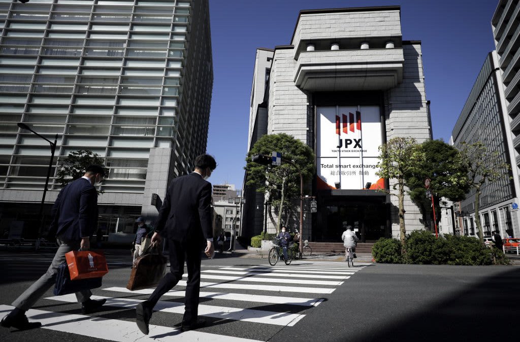 Japan's Nikkei Down Nearly 2% as Tensions Between Russia and Ukraine Escalate - Vimarsana News