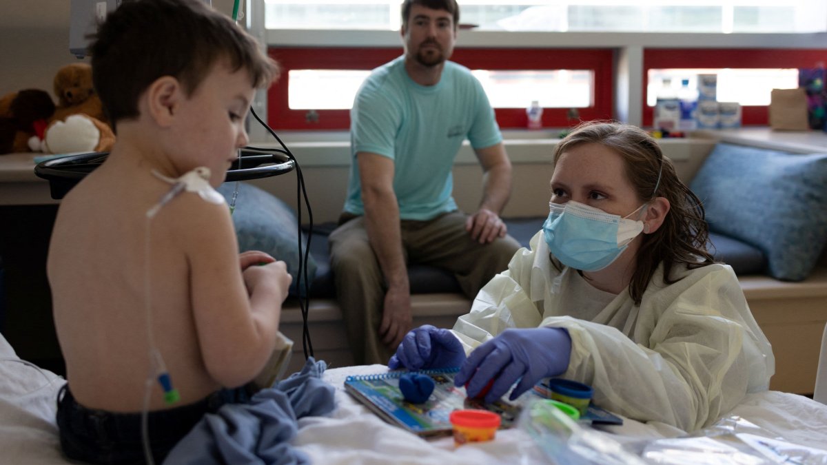 Pfizer Delays Its FDA Application to Expand Its Covid Vaccine to Kids Under 5 Until April - Vimarsana News