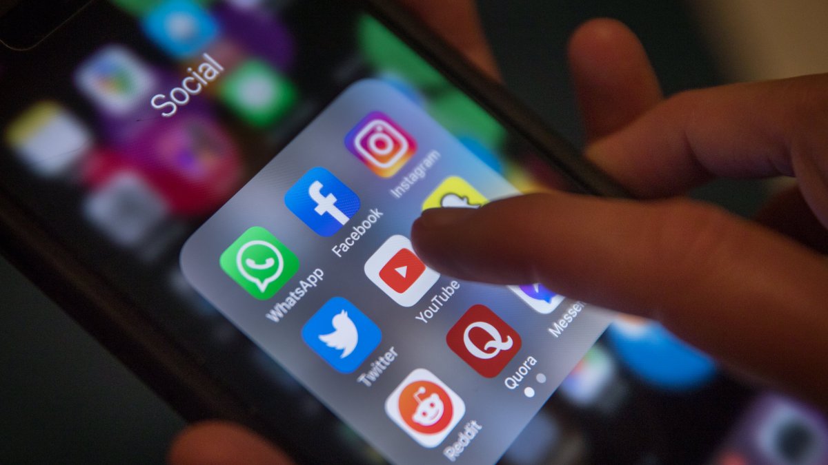 Kids Watching War on Social Media: What Parents Should Know – NBC 7 San Diego - Vimarsana News