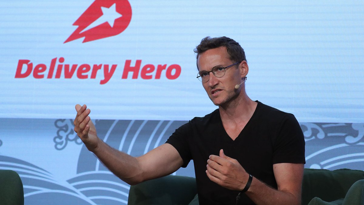 Delivery Hero CEO Apologizes to Investors After 30% Stock Plunge, Vows to Stay the Course - Vimarsana News