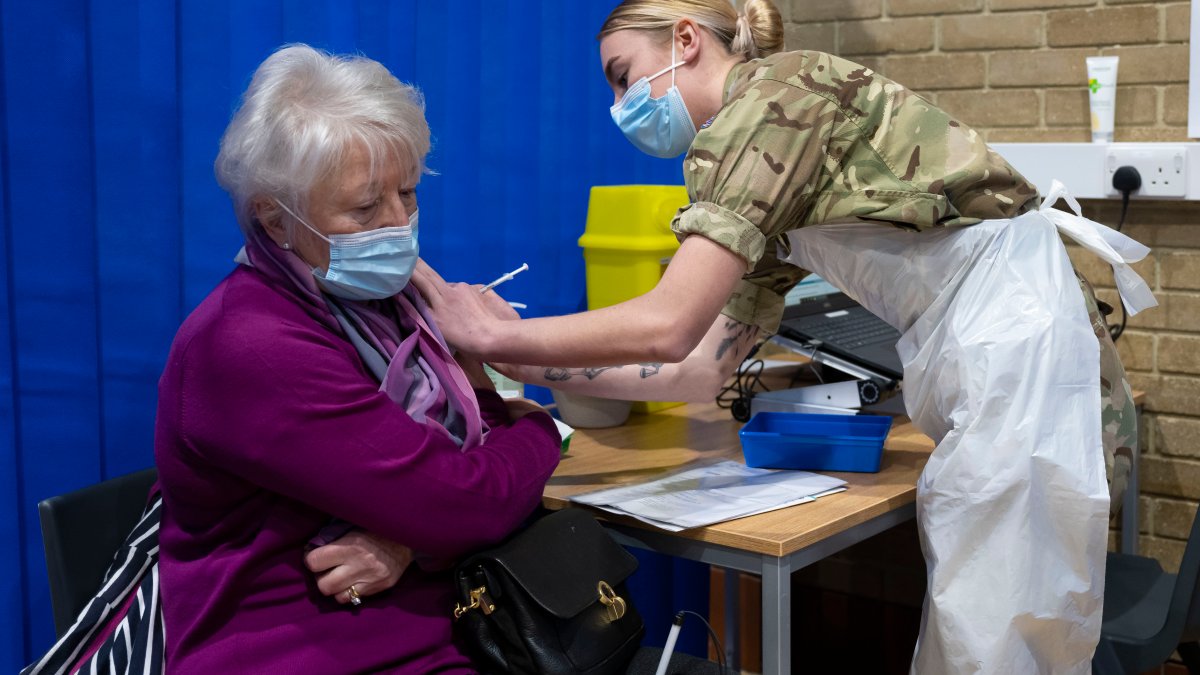 UK to Roll Out Additional Covid Vaccine Shot for Over 75s and Vulnerable People Within Weeks - Vimarsana News