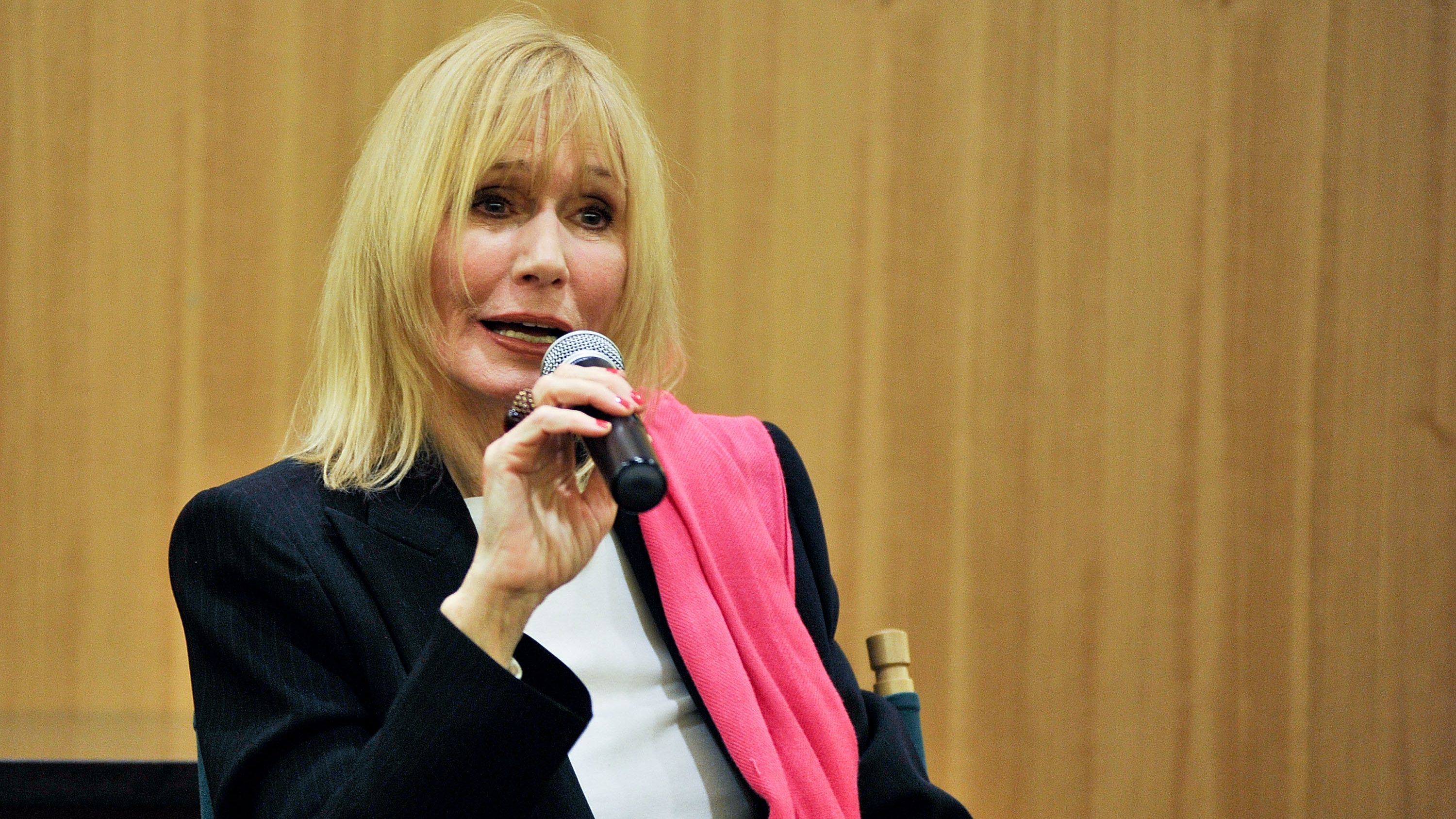Oscar-Nominated 'MASH' Actor Sally Kellerman Dies at 84 - Vimarsana News