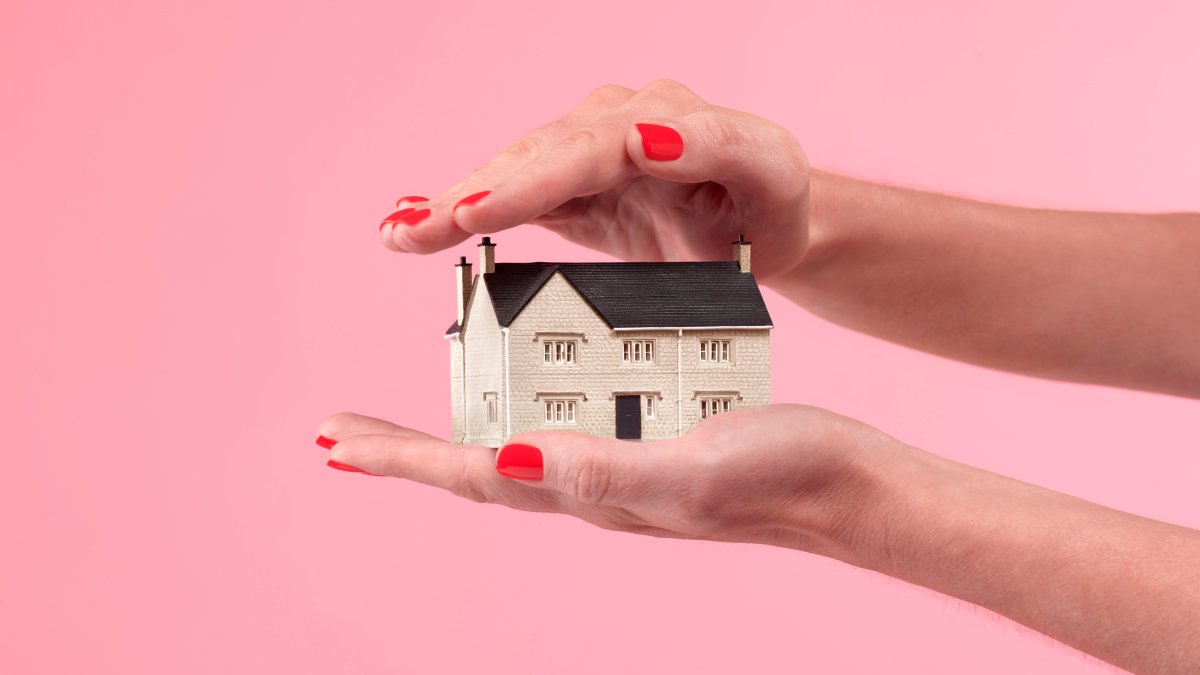 Americans Are 'Wasting Too Much Money on Housing,' Says Top Economist—Here Are 4 Ways to Get 'House Rich' – NBC 7 San Diego - Vimarsana News