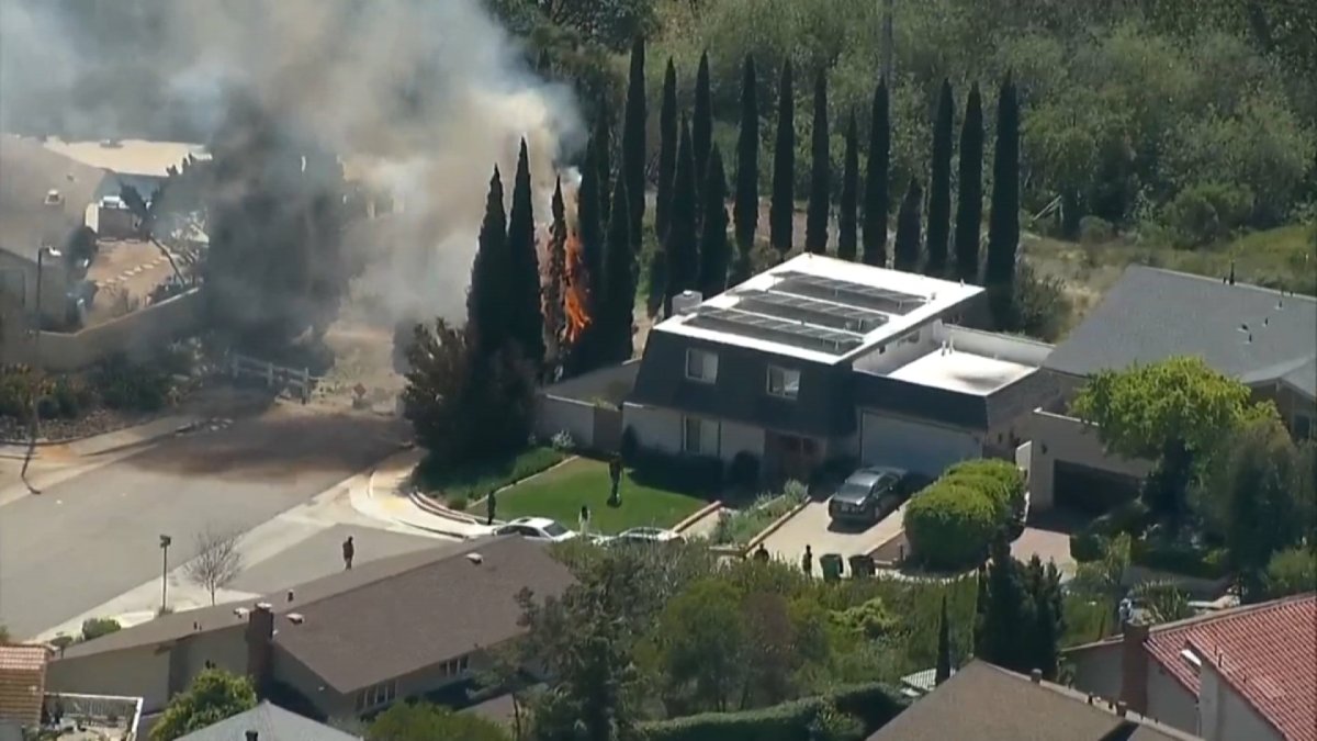 fire-burns-at-home-near-la-jolla-nbc-7-san-diego
