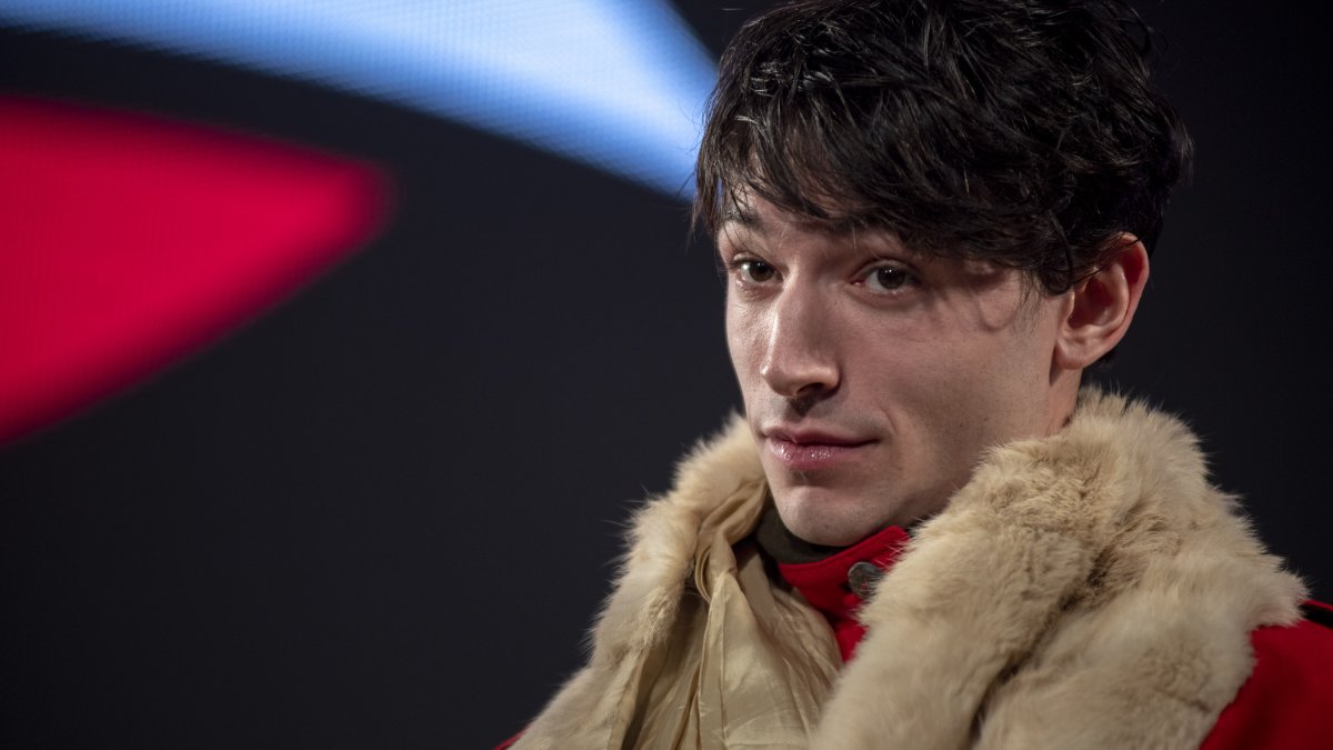 Couple Files Temporary Restraining Order Against Ezra Miller in Hawaii – NBC 7 San Diego - Vimarsana News