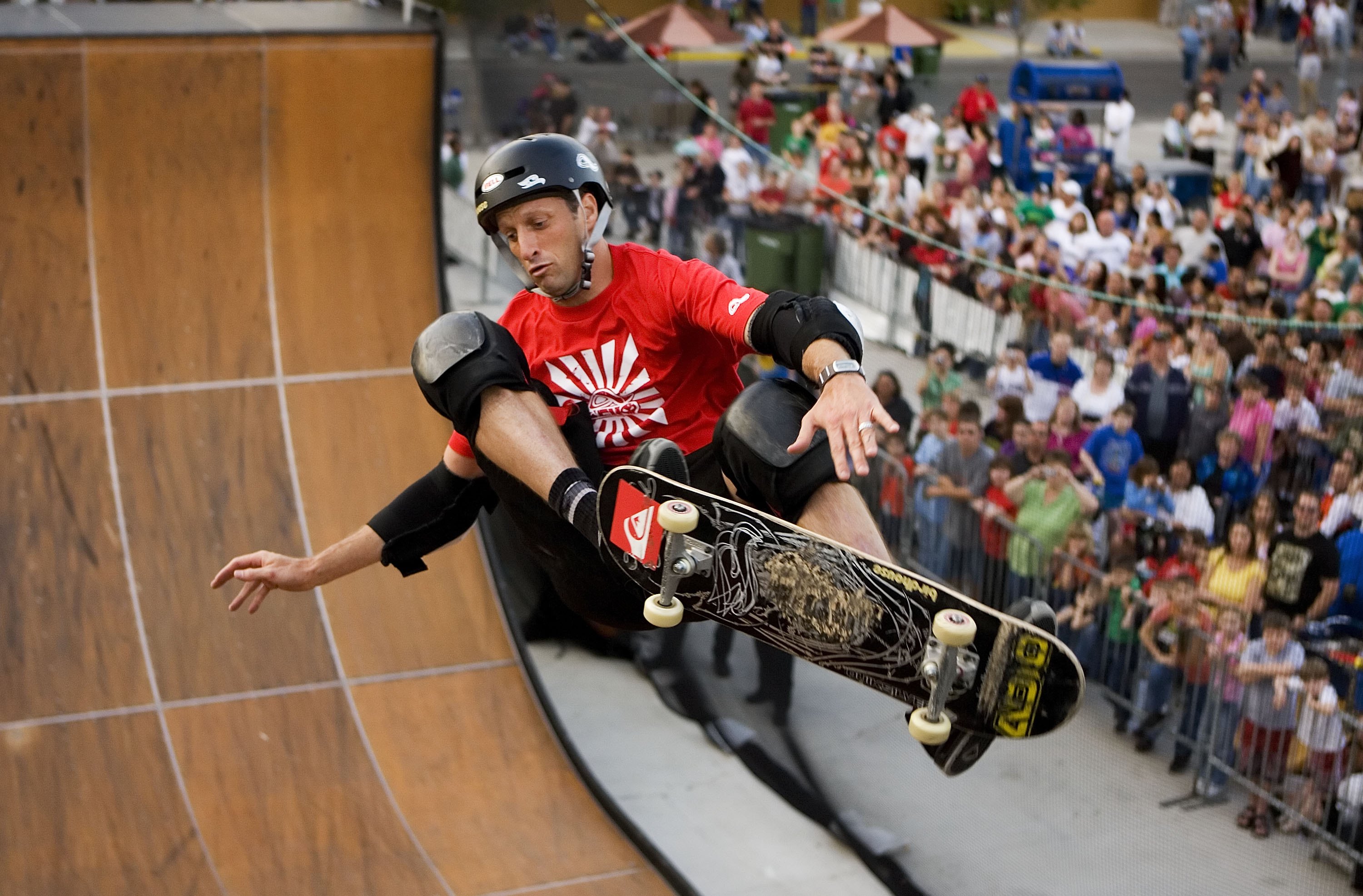 Tony Hawk plans to keep skateboarding 'Until the Wheels Fall Off