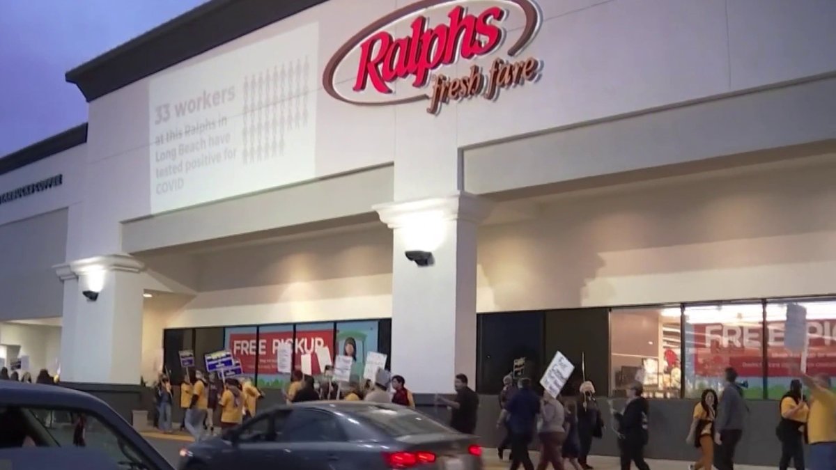 Talks Ongoing Between SoCal Grocery Stores, Employees – NBC 7 San Diego - Vimarsana News