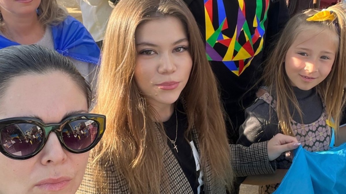 Del Mar Ukrainian-American Teenager Shares Despair, Hope for Family in Ukraine - Vimarsana News