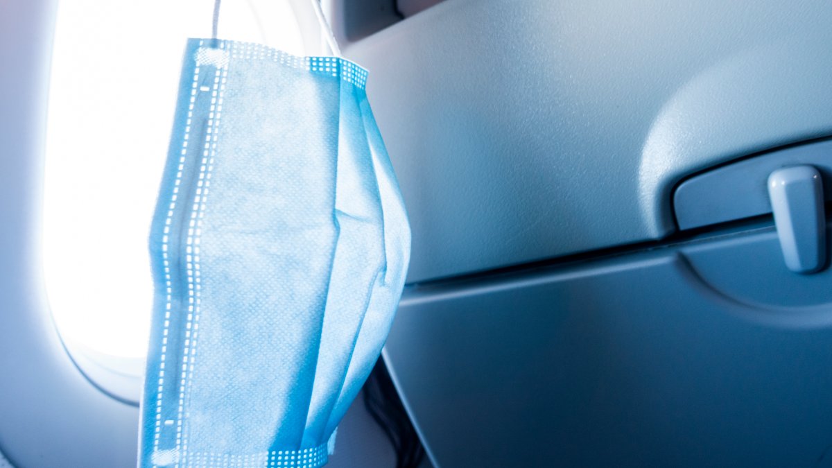 Travel Mask Mandate: Masks No Longer Required on These US Airlines - Vimarsana News