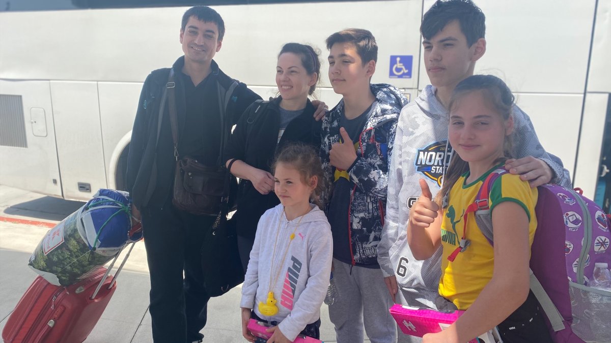 PedWest Border Crossing Processing Ukrainian Refugees Seeking Asylum ...