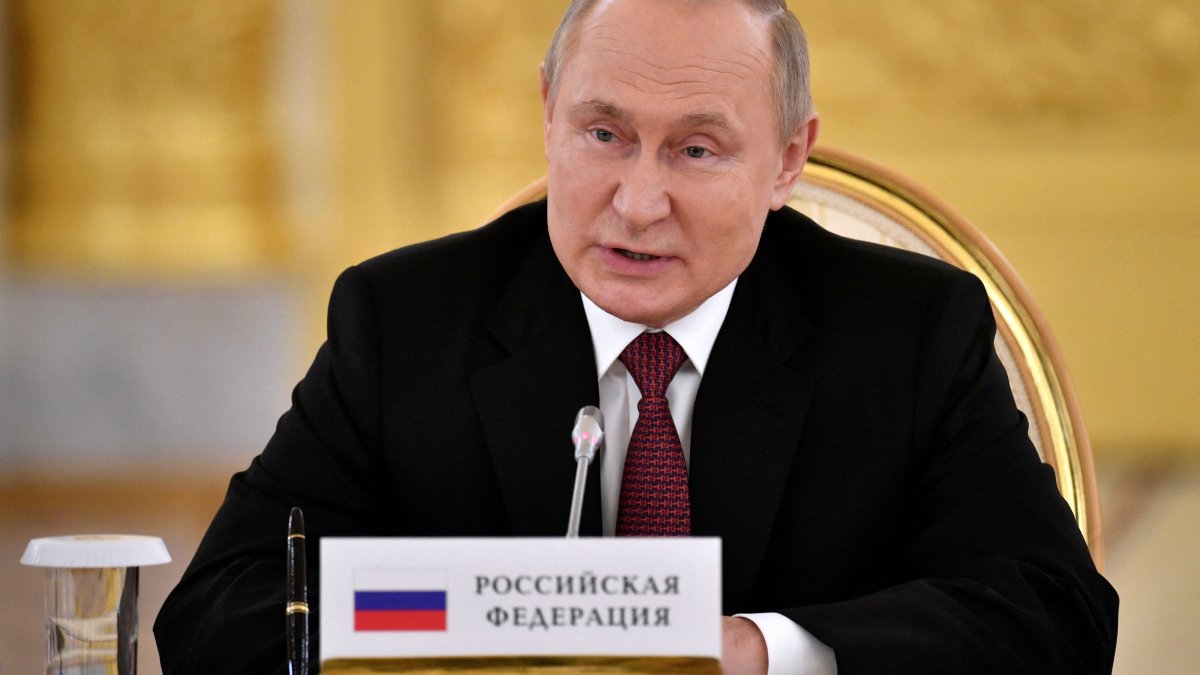 As Inflation Slows and the Ruble Rallies, Russia Is Hoping to Avoid a Financial Crisis - Vimarsana News